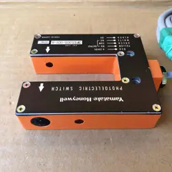 PHOTOELECTRIC SWITCH