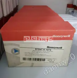NEW IN BOX HONEYWELL R7847B1074  FLAME AMPLIFIER