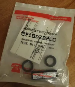 HONEYWELL CP18D2DPLC PHOTOELECTRIC SENSOR - NEW