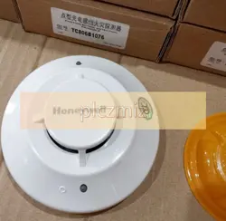 NEW HONEYWELL TC806B1076 PHOTOELECTRIC SMOKE SENSOR