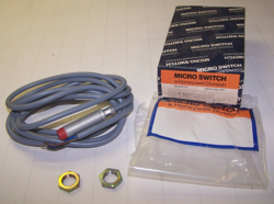 NEW HONEYWELL MICRO SWITCH PROXIMITY SENSOR  922AB2W-A9N-L