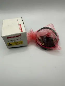 HONEYWELL 242PC150G PRESSURE SENSOR AMPLIFIED, HIGH PRESSURE 242PC SERIES NEW