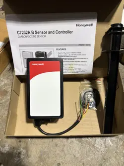 (BRAND NEW IN BOX) HONEYWELL C7232B1014