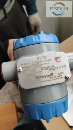 HONEYWELL ST 700 PRESSURE TRANSMITTER STG78L-E1G000-1-0-AFB-16S-A-10A0-0000