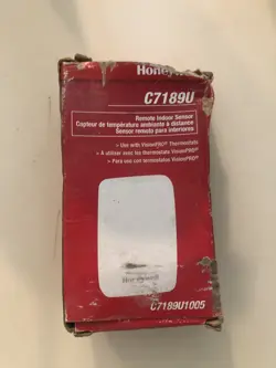 NEW HONEYWELL C7189U1005 REMOTE INDOOR TEMPERATURE SENSOR