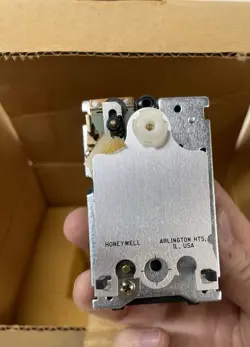 PNEUMATIC SPACE