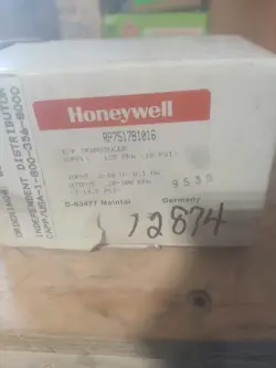 NEW HONEYWELL RP7517B1016