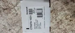 BRAND NEW HONEYWELL C7027A1031 FLAME DETECTOR SENSOR EXPEDITED SHIPPING