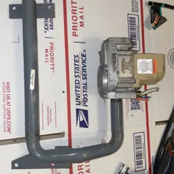 VR8204M 1075 HONEYWELL  GAS VALVE