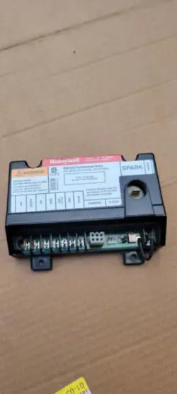 USED HONEYWELL S8610U CONTINUOUS RETRY 24V; 60HZ FREE SHIPPING