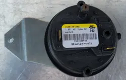 TRANE C341825P44 OEM FURNACE AIR PRESSURE SWITCH HONEYWELL IS20144-3335 2.25