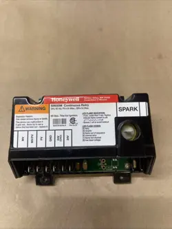 HONEYWELL S8600M SPARK IGNITION CONTROL MODULE (USED)