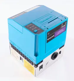 BURNER CONTROL RM7823