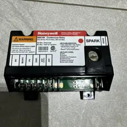 HONEYWELL S8670K CONTINUOUS RETRY IGNITION CONTROL W/ E-COM S8670K3000