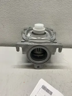 HONEYWELL V5097A-E INDUSTRIAL GAS VALVE V5097A1004