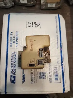 OEM HONEYWELL SV9501M2528 NATURAL GAS VALVE HVAC USA 🇺🇸 SELLER FREE SHIPPING
