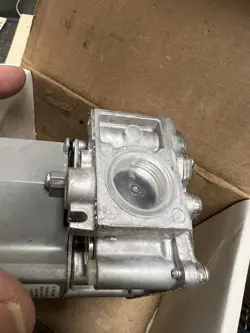 HONEYWELL GAS VALVE HWVR8305M4801