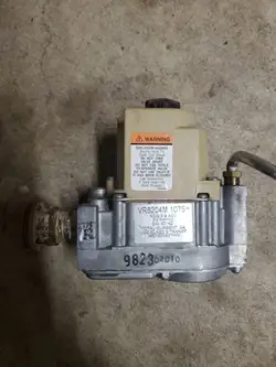 GAS VALVE VR8204M1075
