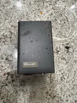HONEYWELL  L8148E 1216 AQUASTAT RELAY
