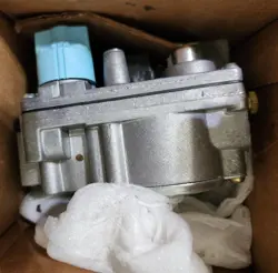 GAS VALVE WHITE