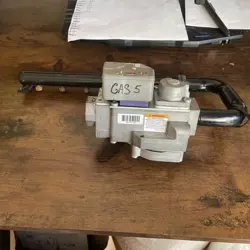FURNACE GAS VALVE HONEYWELL VR9205R2363