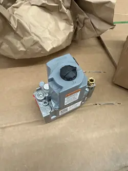 HONEYWELL (RESIDEO) 41K3501 GAS VALVE, 1/2