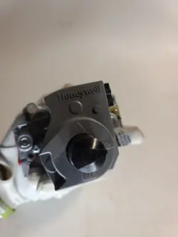 VR8345M4302 UNIVERSAL ELECTRONIC