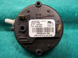 CARRIER BRYANT PRESSURE SWITCH HK06WC100 HONEYWELL IS20205-6117