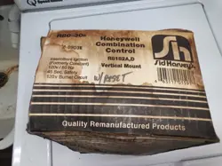 SID HARVEYS R80-30R HONEYWELL R8182D TRIPLE AQUASTAT PROTECTORELAY S5