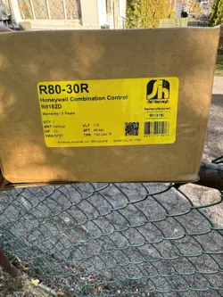 R8182D