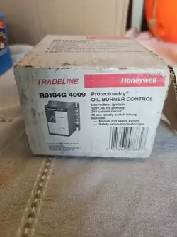 TRADELINE R8184G4009 PROTECTORELAY OIL BURNER CONTROL - HONEYWELL -  