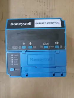 HONEYWELL RM7838 C 1012 BURNER CONTROL 120V AC