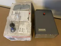 HONEYWELL R8182D1079 TRIPLE AQUASTAT PROTECTORELAY CONTROLLER