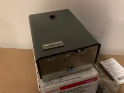 AQUASTAT PROTECTORELAY CONTROLLER