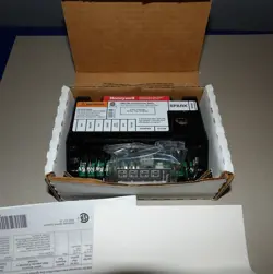 HONEYWELL S8610U 3009 UNIVERSAL INTERMITTENT PILOT MODULE 