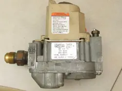 HONEYWELL VR8204A2027 HVAC FURNACE GAS VALVE