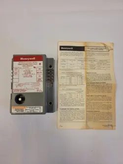 HONEYWELL INTERMITTENT PILOT GAS CONTROL S86H 1014 - NEW OPEN BOX
