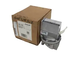NEW HONEYWELL V88J1006 GAS VALVE 1