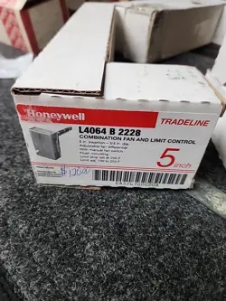 HONEYWELL  L4064B2228 COMBINATION FAN AND LIMIT CONTROL. BRAND NEW