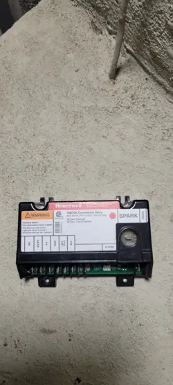 USED HONEYWELL S8670K FURNACE IGNITION CONTROL MODULE FREE SHIPPING 