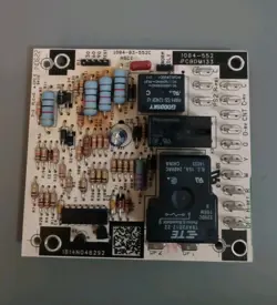 HONEYWELL / GOODMAN 1084-83-552C 1084-552 PCBDM133 CIRCUIT CONTROL BOARD