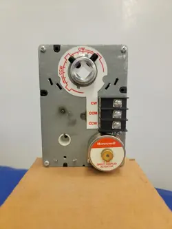  HONEYWELL ML6161A 1027 24V SPDT COUPLED ACTUATOR 35 LB-IN 3 MIN 45-90 DEG.