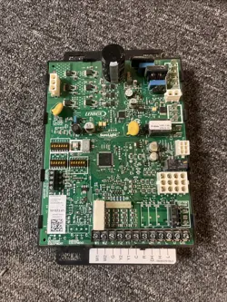 LENNOX SURELIGHT 101573-01 / S9240F1004 FURNACE CONTROL CIRCUIT BOARD WORKS!