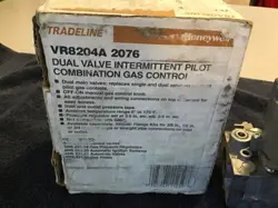 HONEYWELL DUAL VALVE GAS CONTROL VALVE VR8204A 2076
