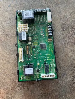 LENNOX 100870-01 FURNACE CONTROL BOARD HONEYWELL S9230F1006 SURELIGHT