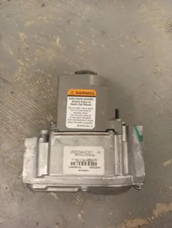 HONEYWELL VR8204H 2301 NATURAL GAS VALVE