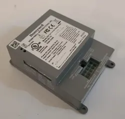 UNIVERSAL RELAY