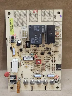 HONEYWELL ST9160B1084 FURNACE CONTROL CIRCUIT BOARD 1014460 USED 