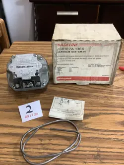 NEW OLD STOCK HONEYWELL TRADELINE VS8187A 1369 DIAPHRAM GAS VALVE SELF POWERED