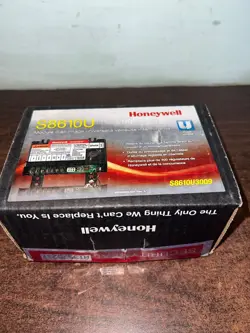 NEW HONEYWELL UNIVERSAL INTERMITTENT PILOT IGNITION MODULE S8610U3009     B316